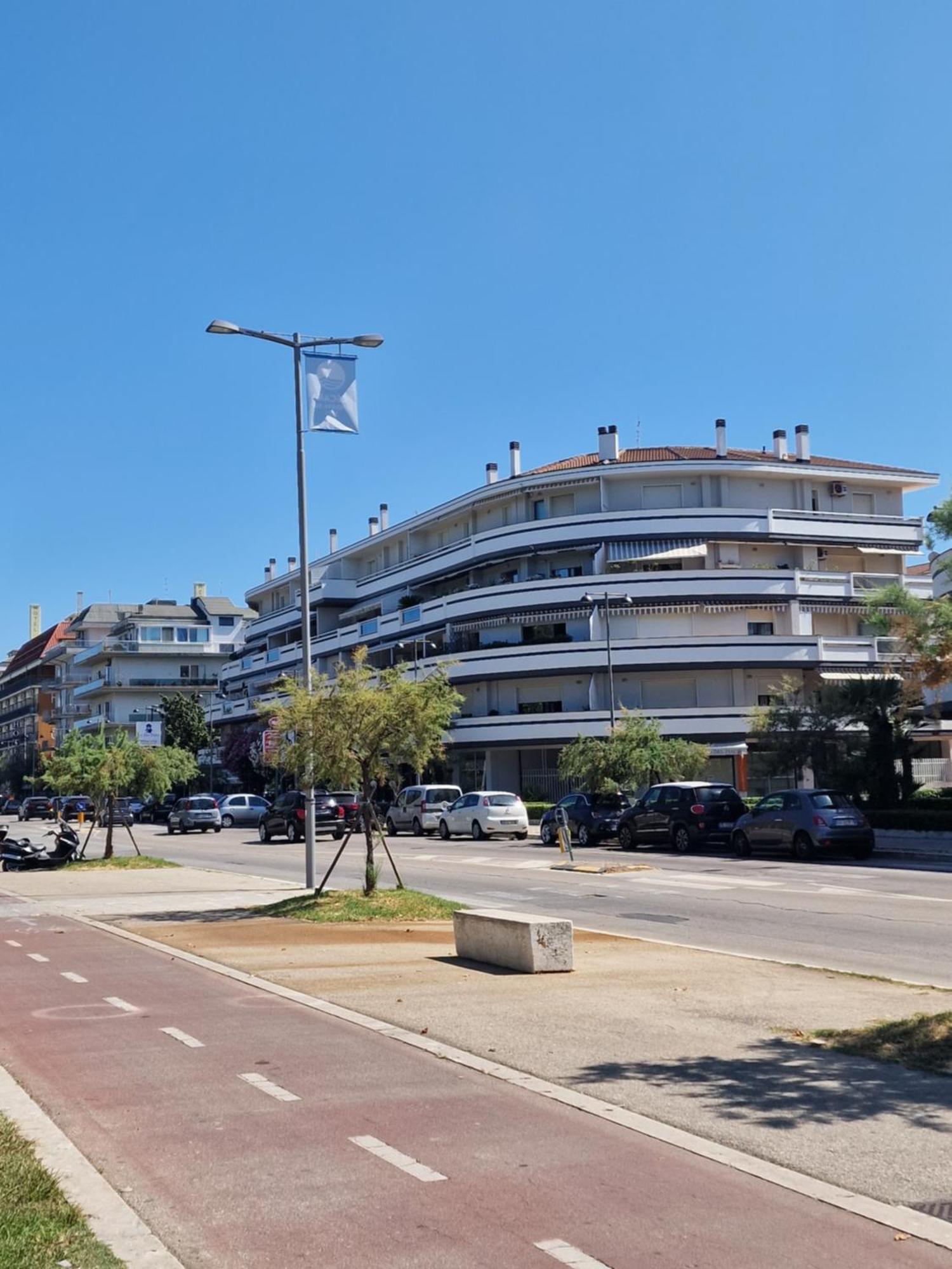 Tramonti Apartments Pescara Exterior photo